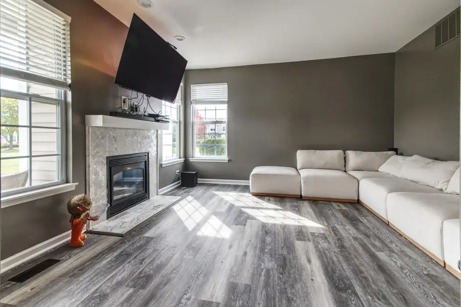 220 St James Parkway #A, Sugar Grove, IL 60554 - Image #3