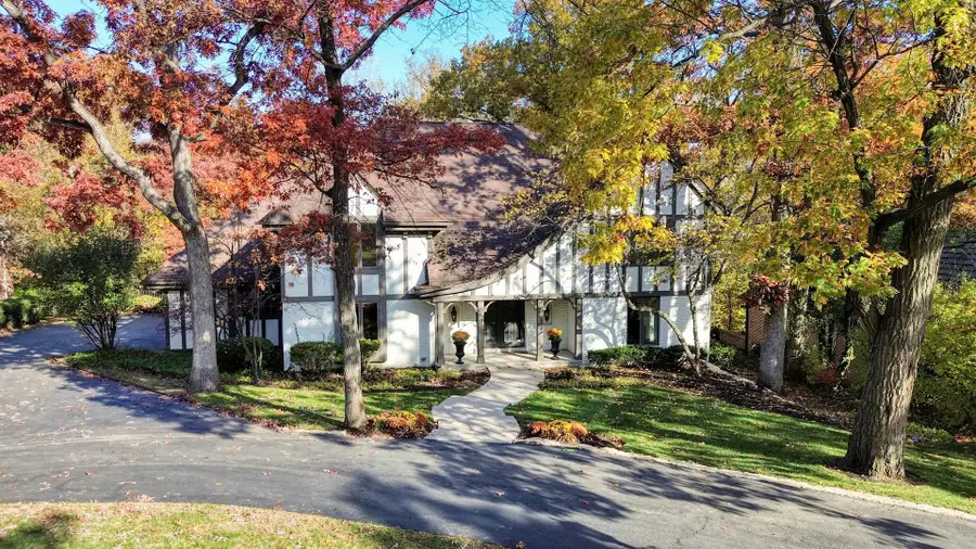 13 Woodgate Drive, Burr Ridge, IL 60527 - Image #2