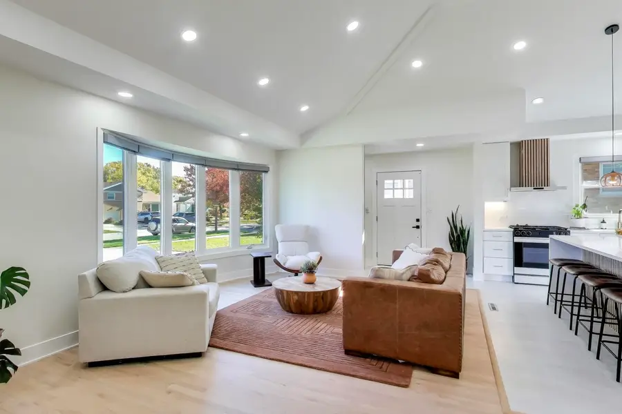 932 N Knight Avenue, Park Ridge, IL 60068 - Image #3