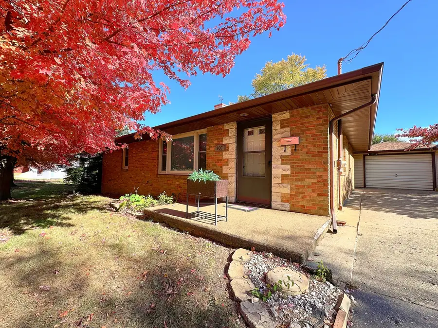 907 S Park Street, Streator, IL 61364 - Image #2