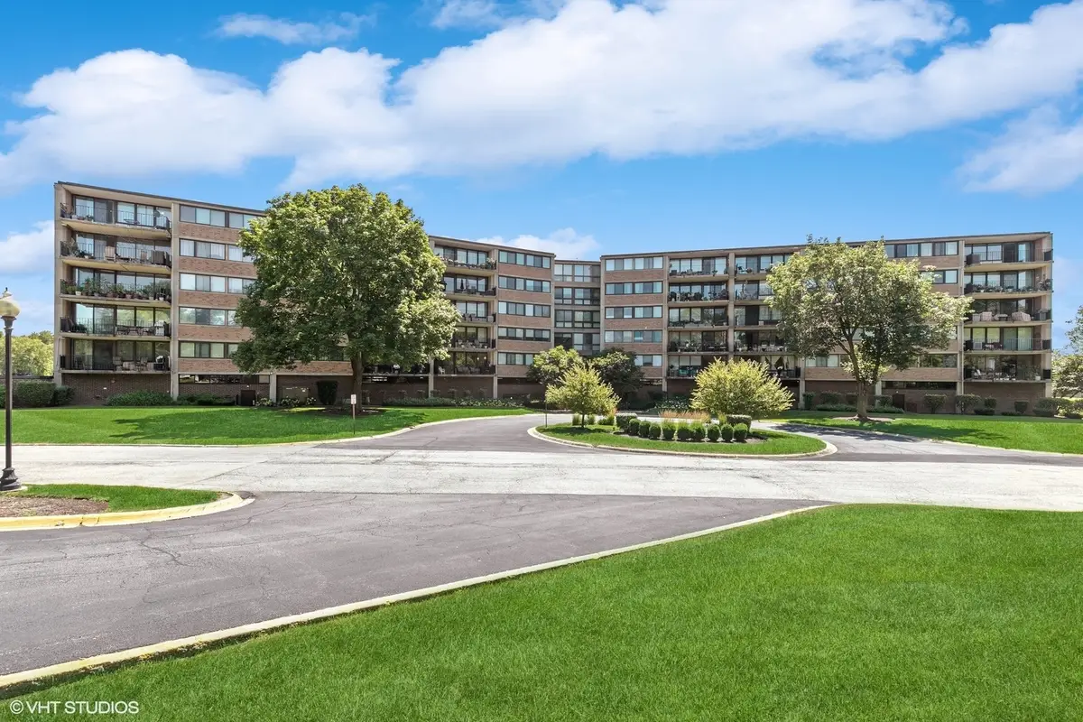 101 Bar Harbour Road #6D, Schaumburg, IL 60193 - Image #1