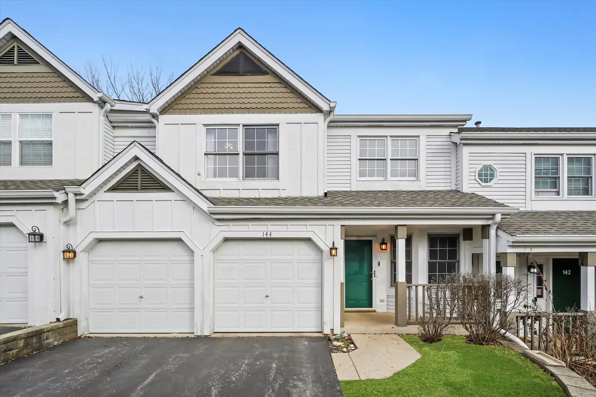 144 Spring Court N, Carpentersville, IL 60110 - Image #1