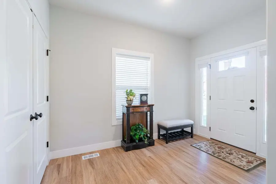 1809 Glenbridge Road, Bloomington, IL 61704 - Image #3