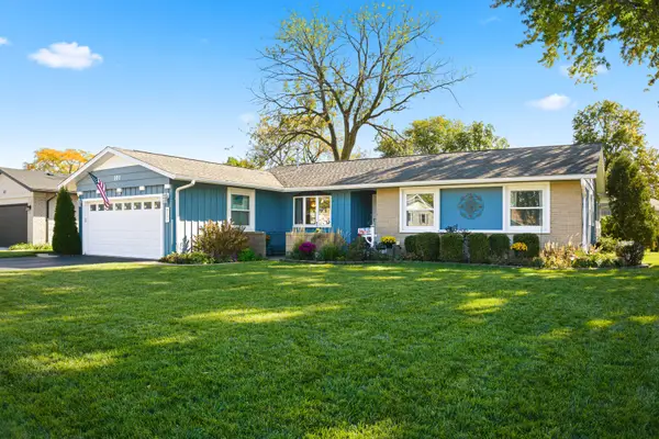 101 Clearmont Drive, Elk Grove Village, IL 60007