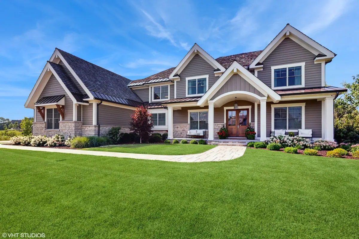 305 Briarwood Lane, Lincolnshire, IL 60069 - Image #1