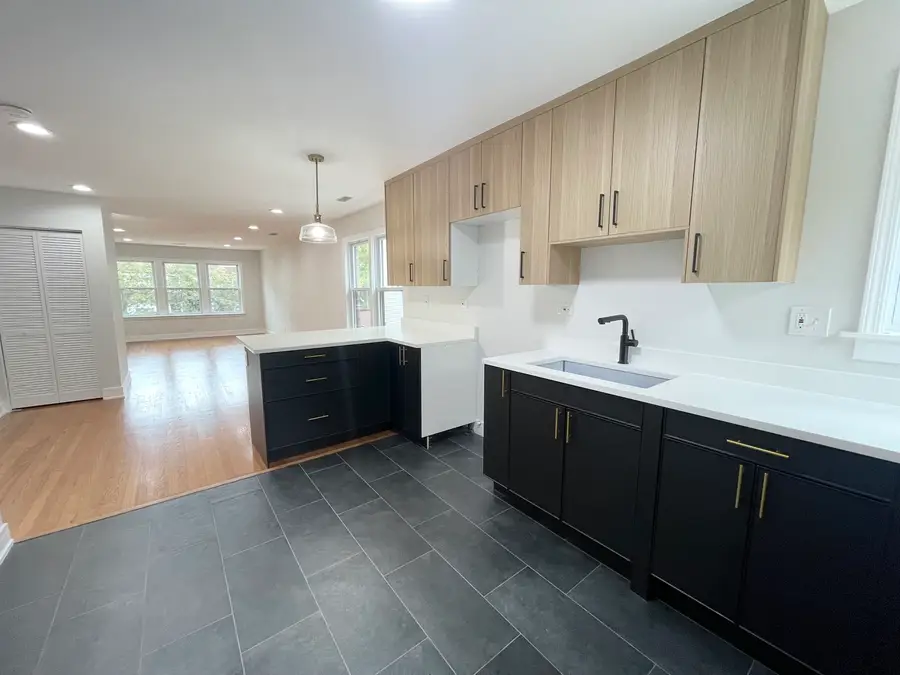 7212 S Euclid Avenue, Chicago, IL 60649 - Image #2