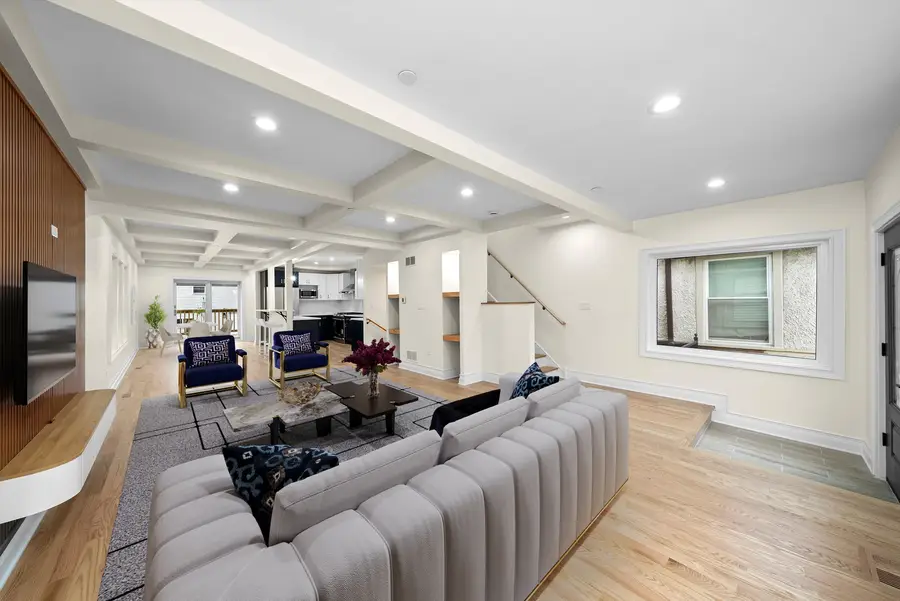 1021 S Lombard Avenue, Oak Park, IL 60304 - Image #2