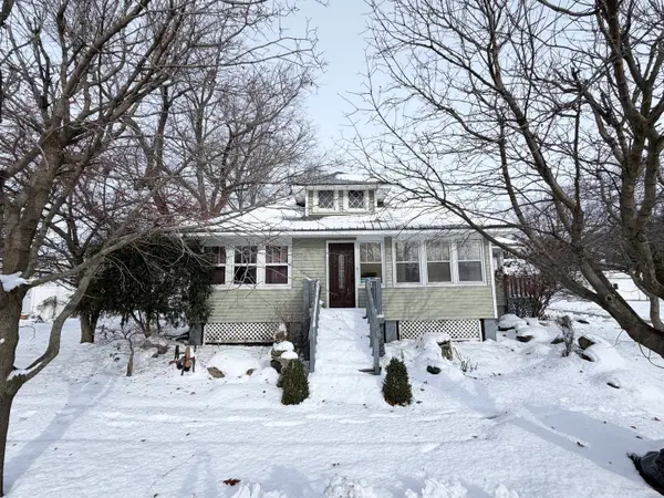 102 E Lincoln Street, Pesotum, IL 61863