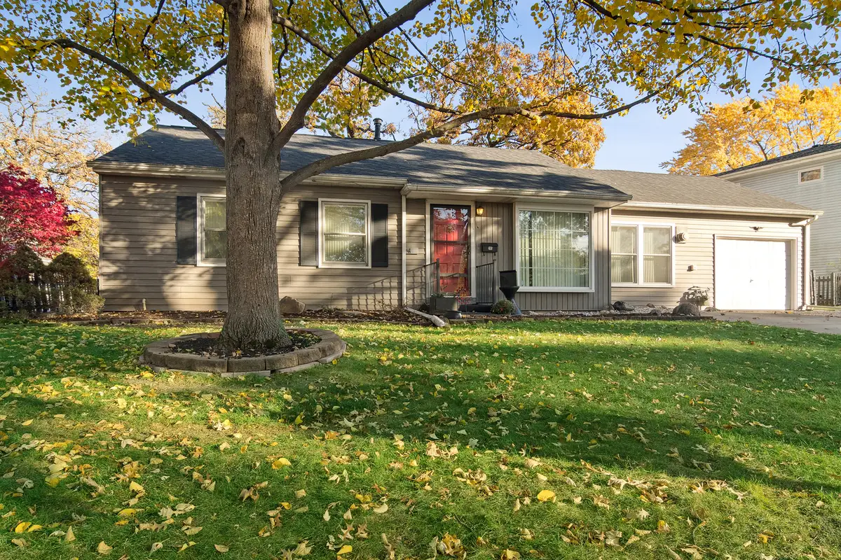 36 Crestview Terrace, Buffalo Grove, IL 60089 - Image #1