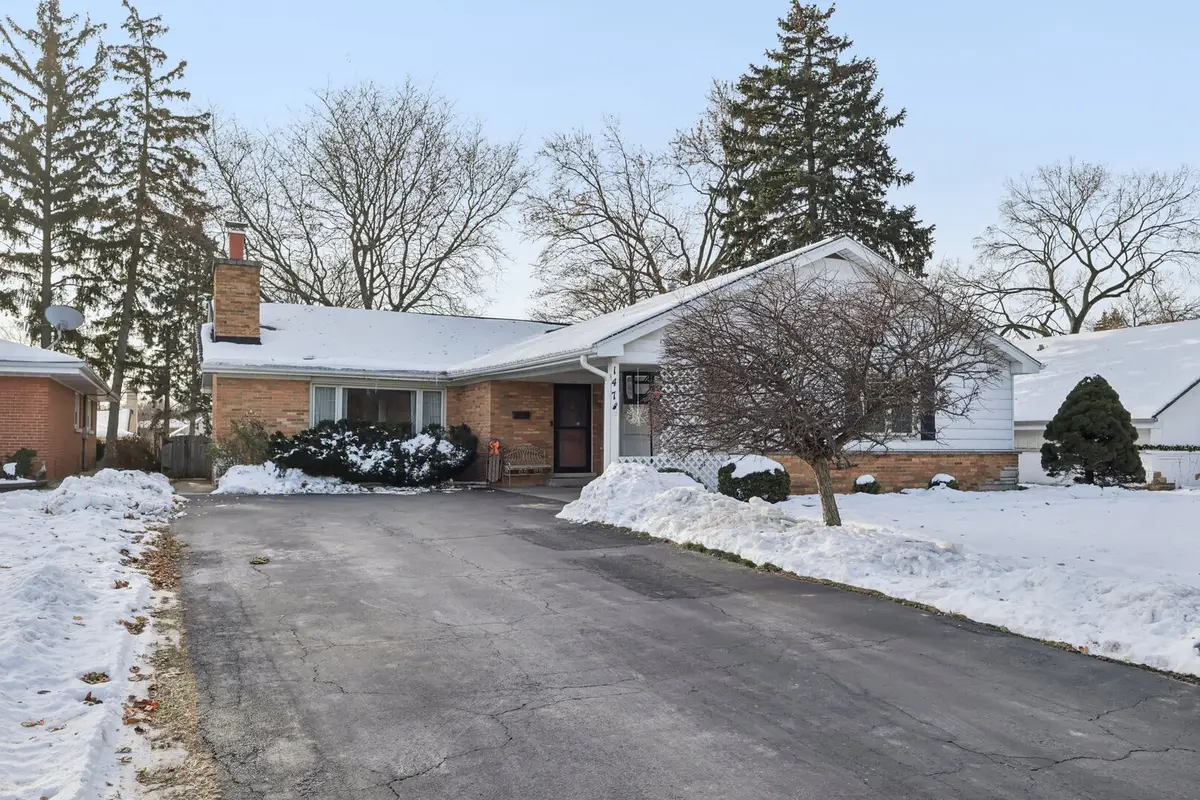 147 Chicago Avenue, Clarendon Hills, IL 60514 - Image #1
