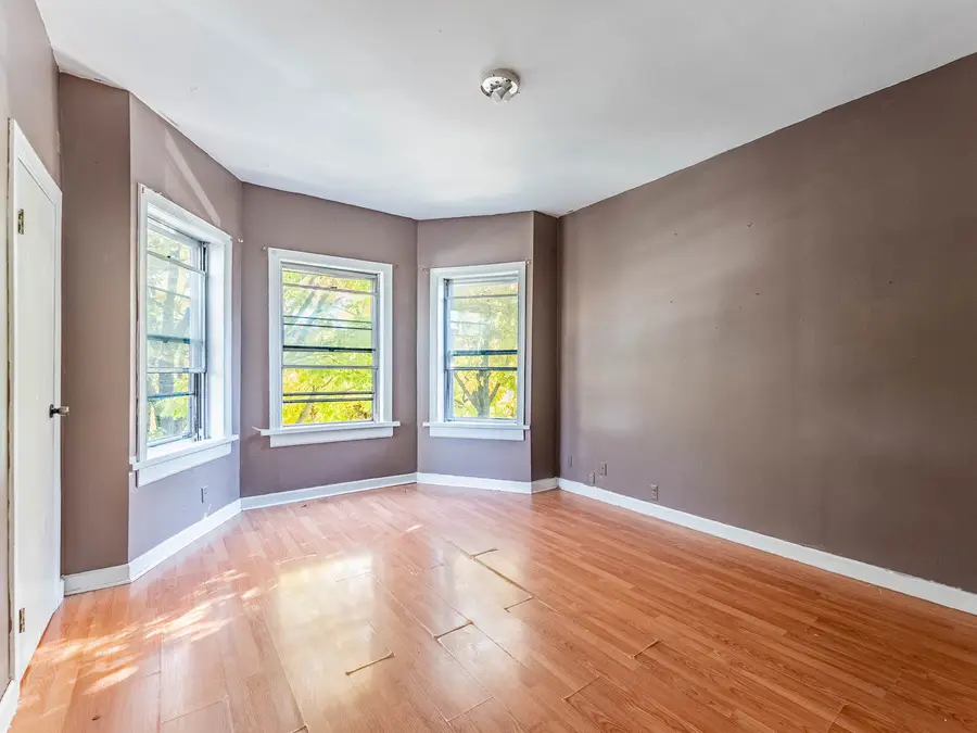 3244 N Drake Avenue, Chicago, IL 60618 - Image #3