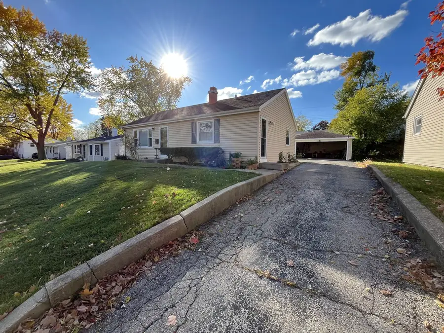 510 Tyler Drive, Carpentersville, IL 60110 - Image #2