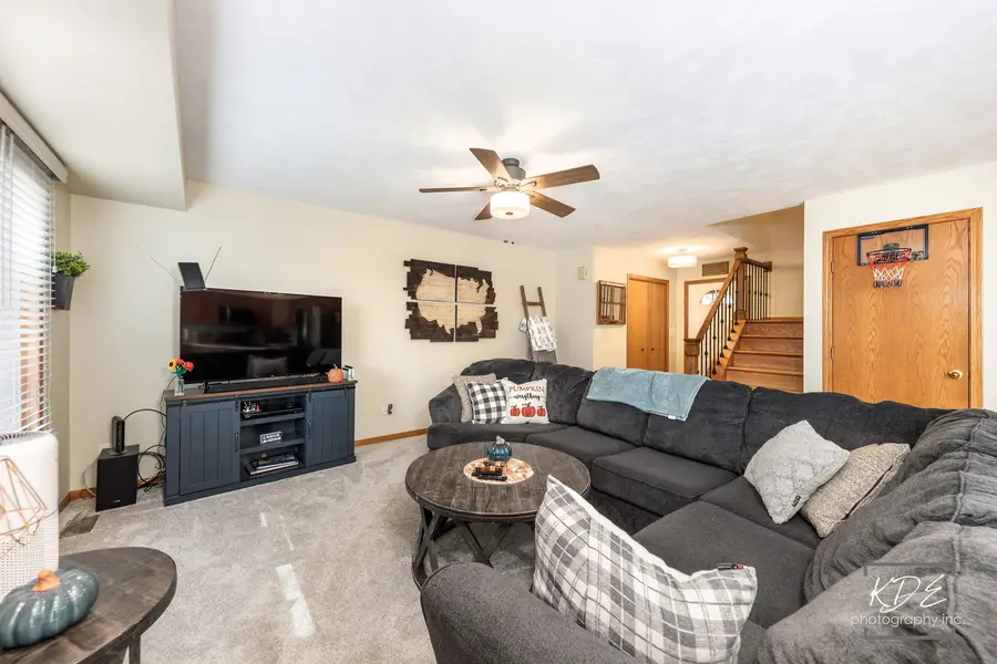 11 Warner Circle, Lemont, IL 60439 - Image #3