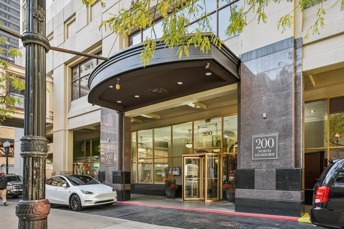 200 N Dearborn Street #1303, Chicago, IL 60601 - Image #1