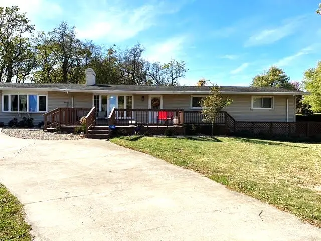 143 Choctaw Trail, Loda, IL 60948 - Image #1