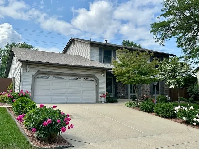 932 Kentucky Lane, Elk Grove Village, IL 60007 - Image #2