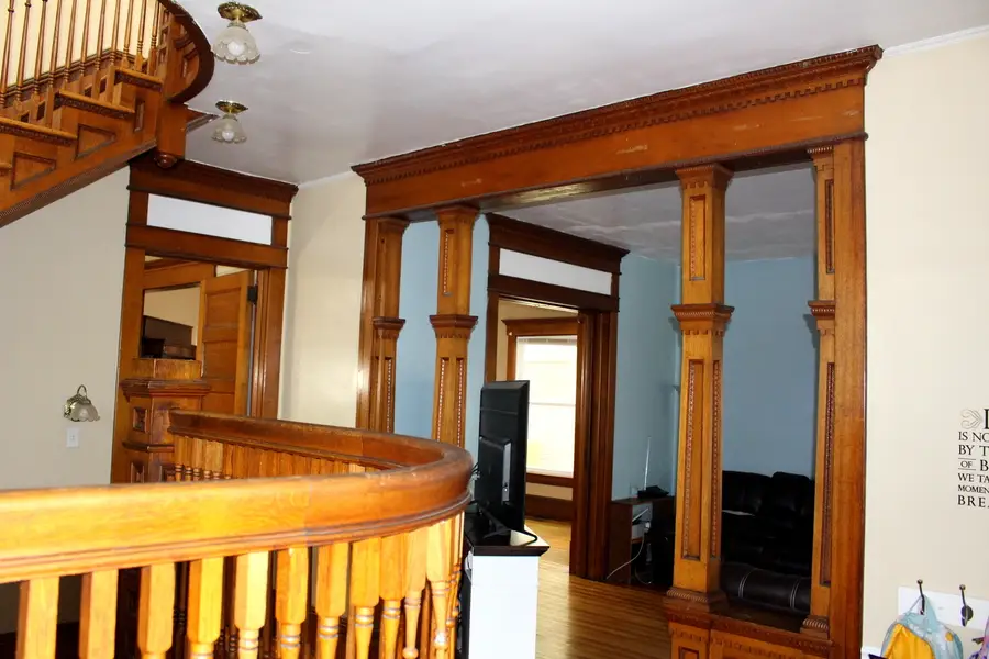 411 W Main Street, Clinton, IL 61727 - Image #3