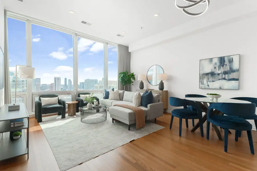 500 W Superior Street #1907, Chicago, IL 60654 - Image #2