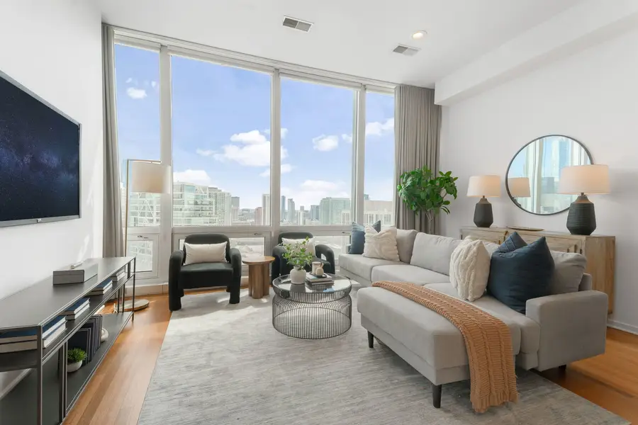 500 W Superior Street #1907, Chicago, IL 60654 - Image #3