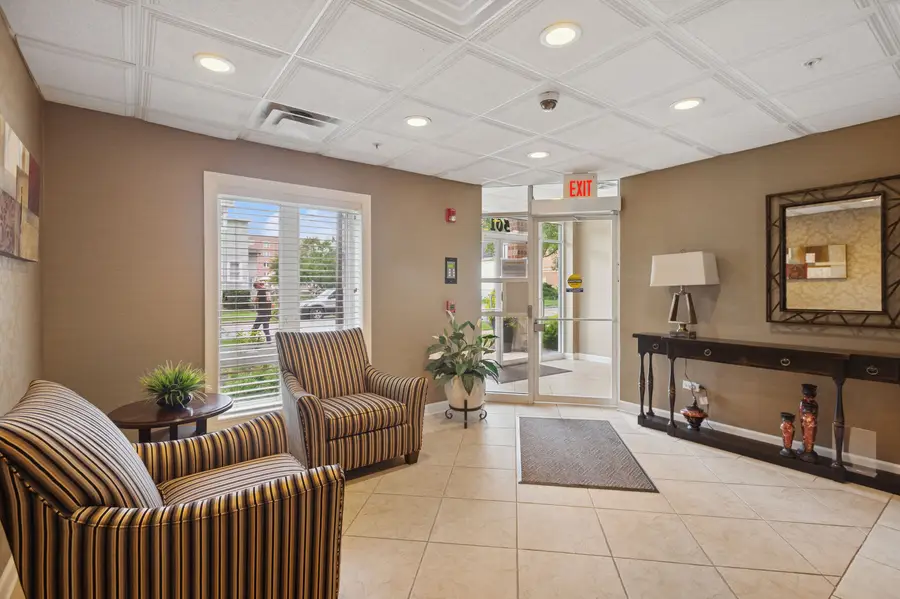 501 Alles Street #501A, Des Plaines, IL 60016 - Image #2