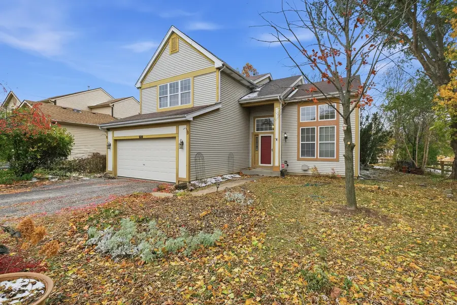 684 N Autumn Circle, Lindenhurst, IL 60046 - Image #2