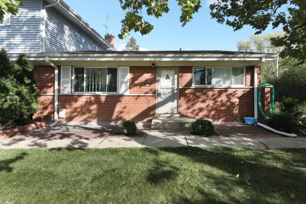 400 Glendale Road #400, Glenview, IL 60025