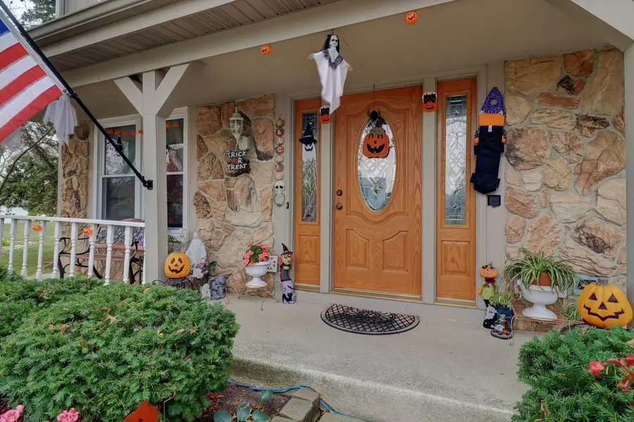 1235 Fairmont Court, Algonquin, IL 60102 - Image #2