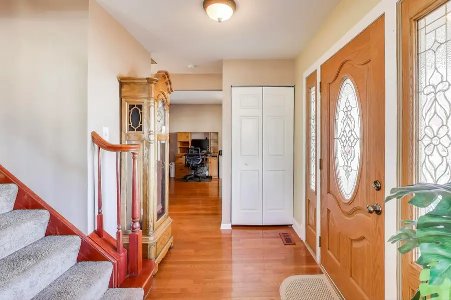 1235 Fairmont Court, Algonquin, IL 60102 - Image #3