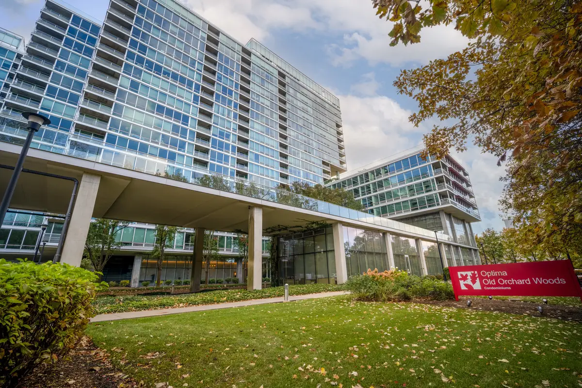 9655 Woods Drive #1304, Skokie, IL 60077 - Image #1