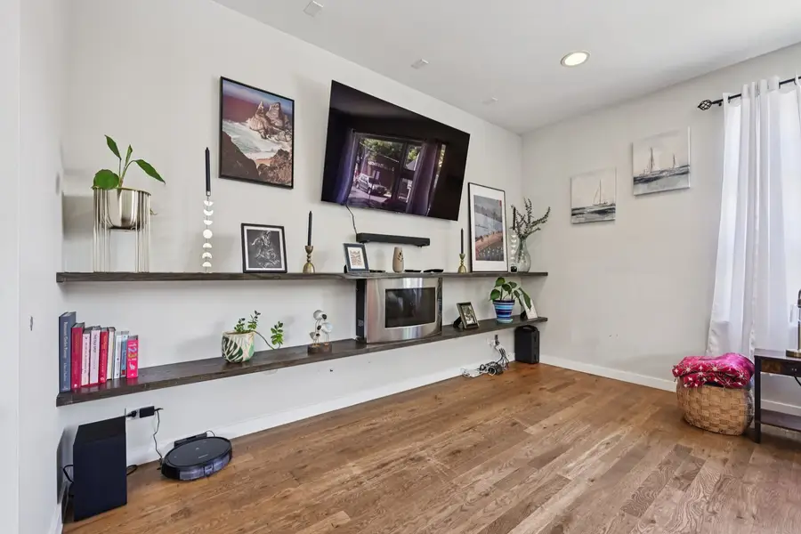 1214 N Rockwell Street, Chicago, IL 60622 - Image #3