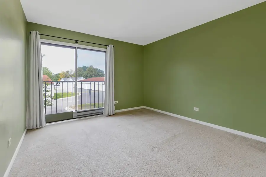 175 N Waters Edge Drive #201, Glendale Heights, IL 60139 - Image #3