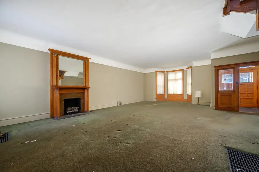 548 W Oakdale Avenue, Chicago, IL 60657 - Image #3