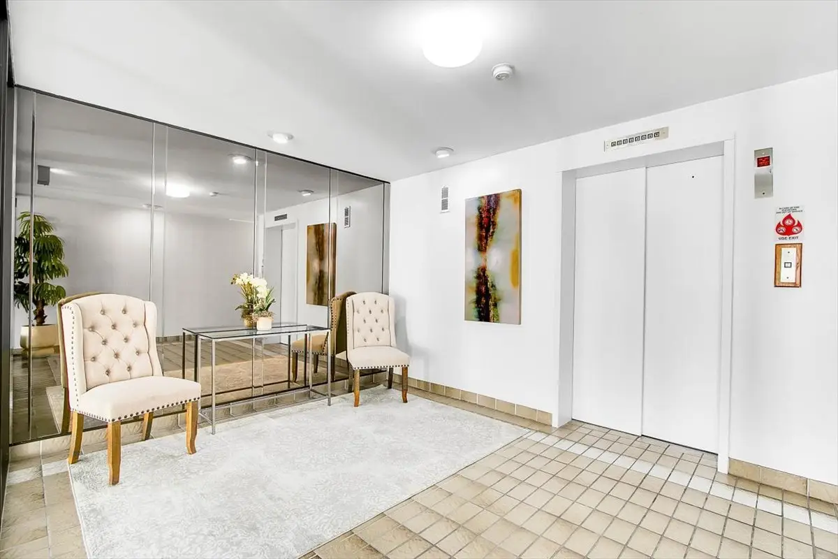 Address Withheld By Seller, Chicago, IL 60646 - Image #1