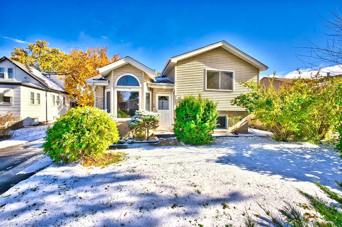 345 Ash Avenue, Wood Dale, IL 60191 - Image #1