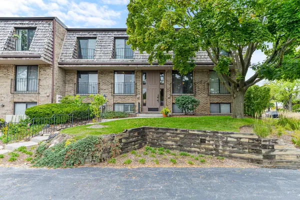 1721 Northfield Square #C, Northfield, IL 60093