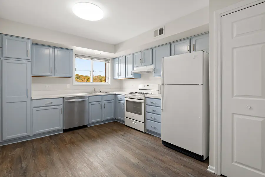 7875 N Caldwell Avenue #302, Niles, IL 60714 - Image #3