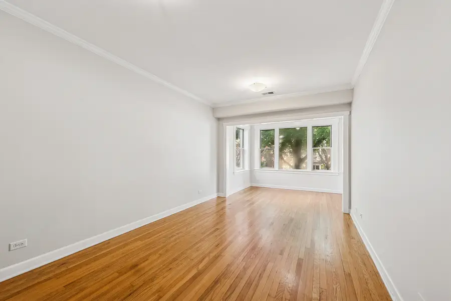 1515 W Pratt Boulevard #1, Chicago, IL 60626 - Image #2