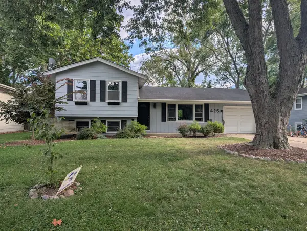 22W425 Arbor Lane, Glen Ellyn, IL 60137