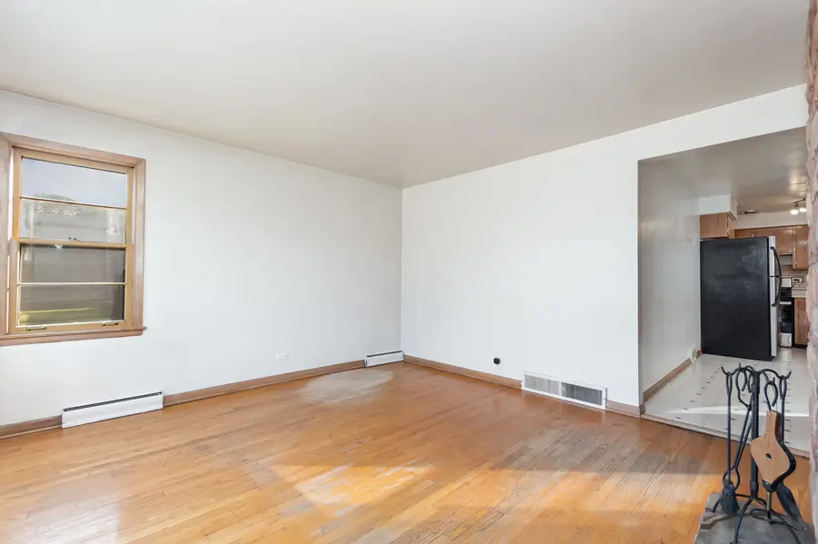 6953 W Montrose Avenue, Harwood Heights, IL 60706 - Image #2