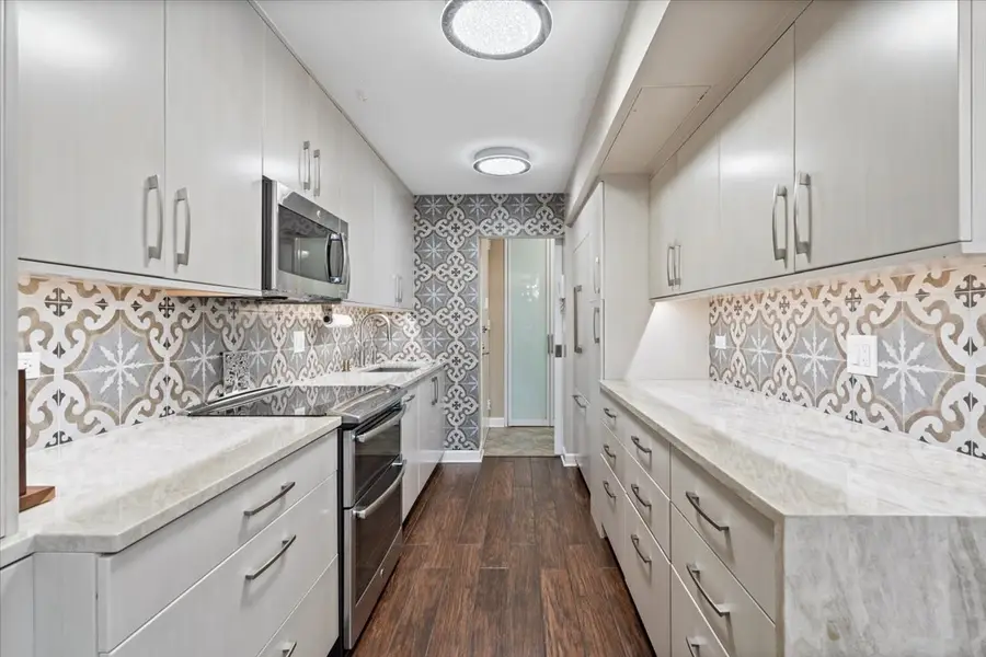 1310 N Ritchie Court #3A, Chicago, IL 60610 - Image #3