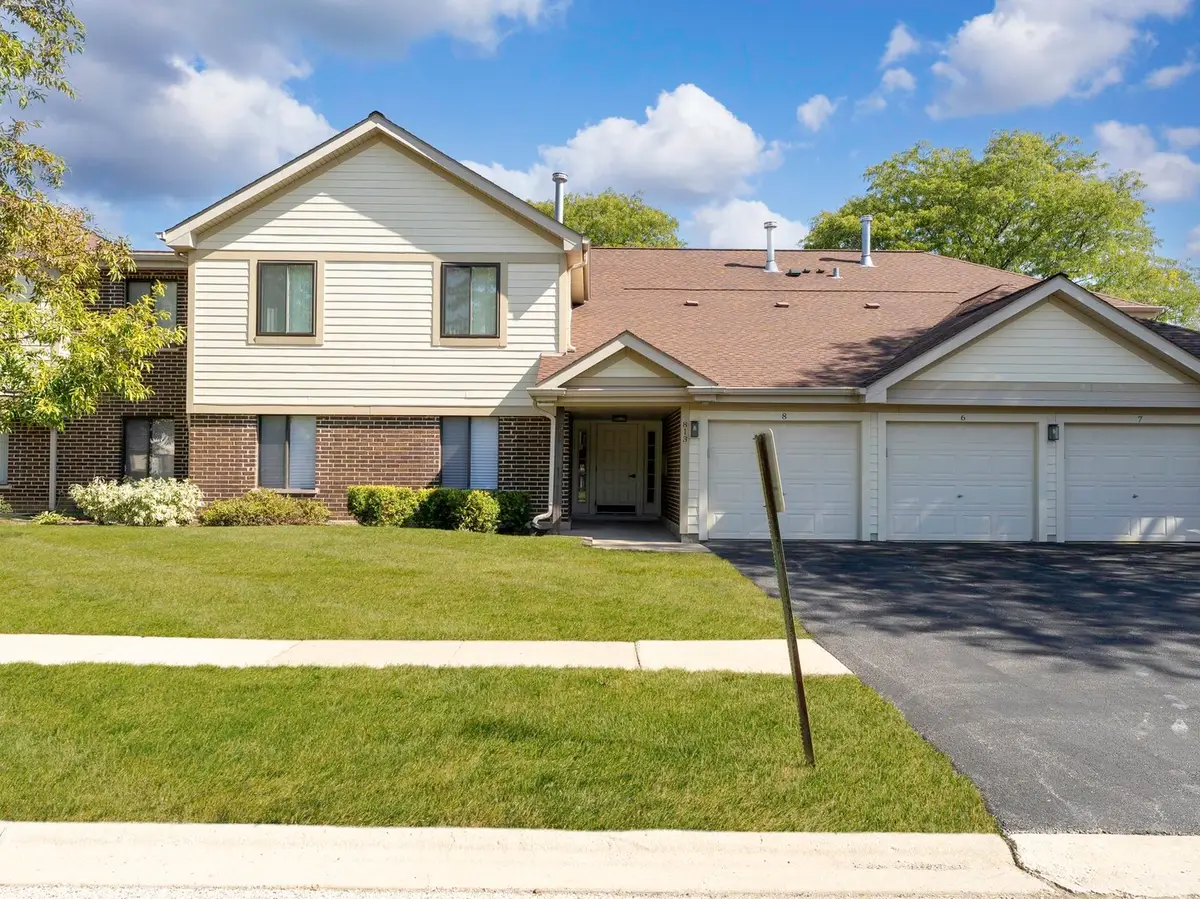 813 E Carriage Lane #5, Palatine, IL 60074 - Image #1