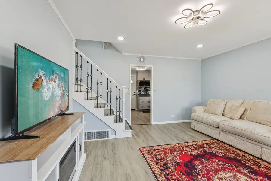 8846 Austin Avenue, Morton Grove, IL 60053 - Image #3