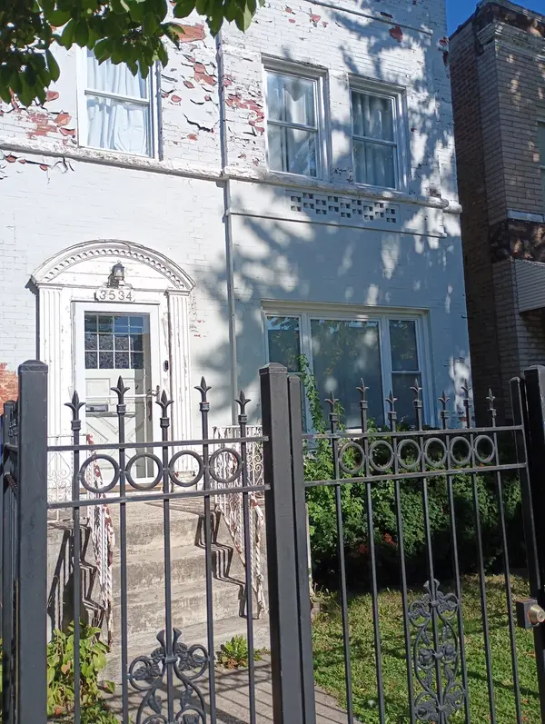 3534 W Le Moyne Street, Chicago, IL 60651