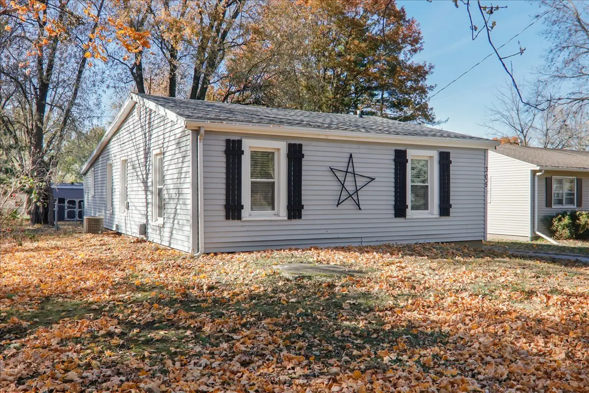 305 S Broadway Street, Hudson, IL 61748 - Image #1