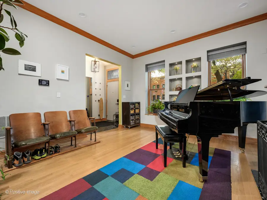 823 S Oakley Boulevard, Chicago, IL 60612 - Image #3