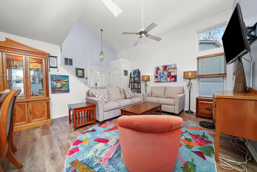 606 E London Court, Round Lake Beach, IL 60073 - Image #3