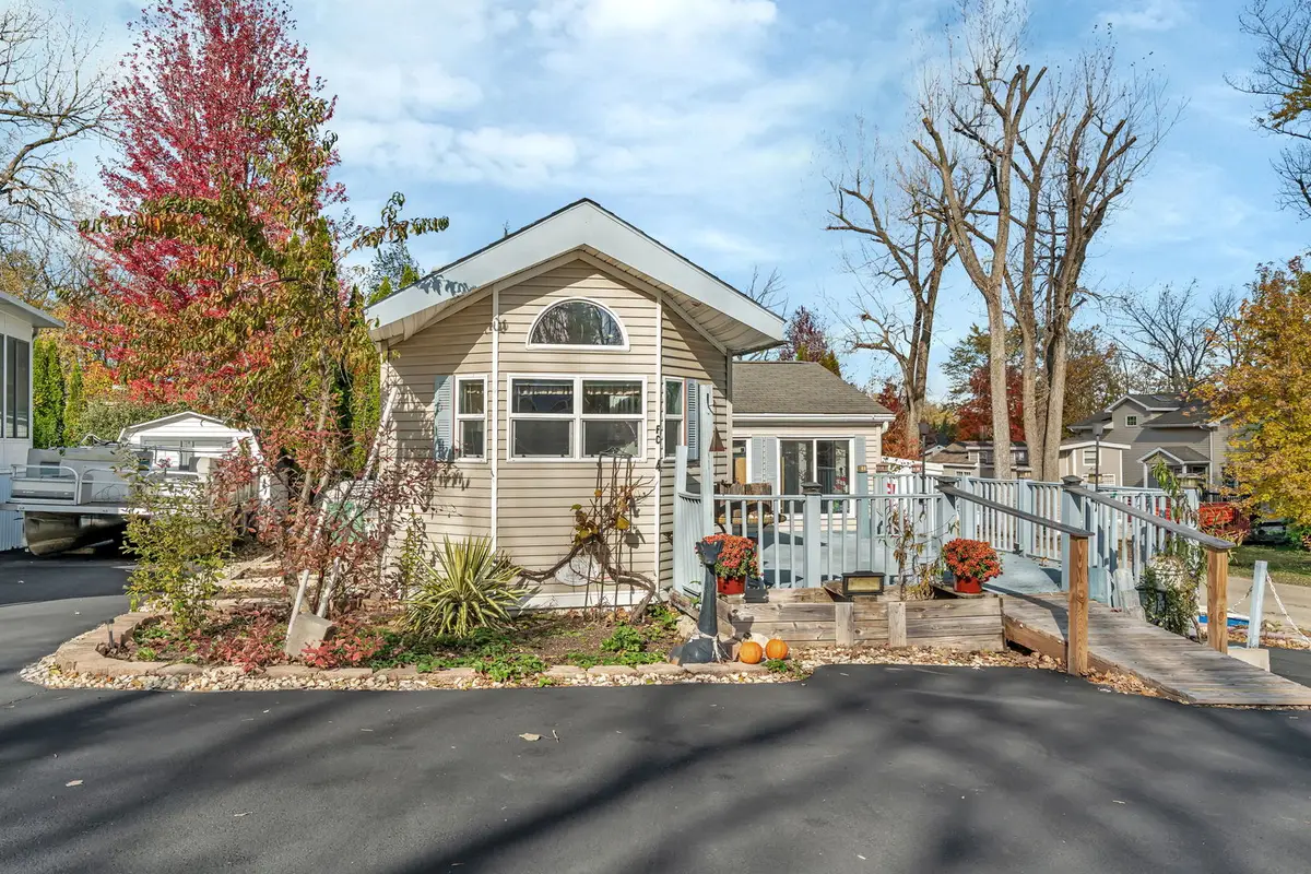 64 Fossil Ridge Road, Wilmington, IL 60481 - Image #1