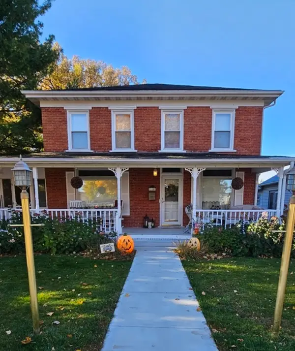 110 W Mason Street, Lena, IL 61048