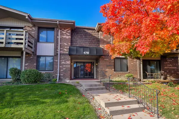 478 Raintree Court #2B, Glen Ellyn, IL 60137