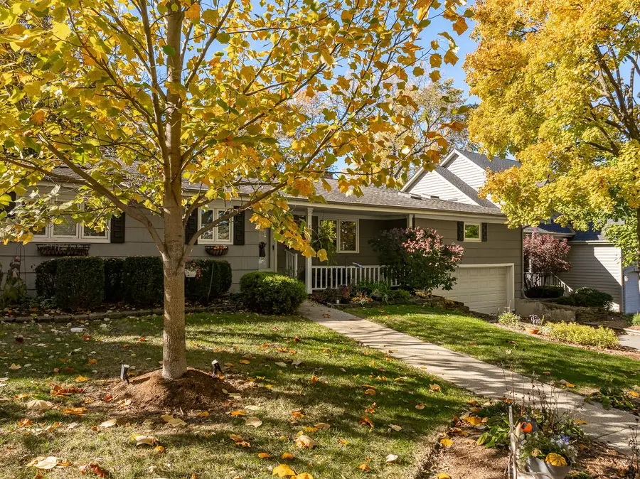 5252 Fairmount Avenue, Downers Grove, IL 60515 - Image #2